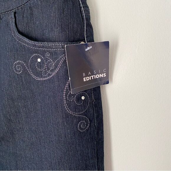 Basic Editions Women’s Pull On Cropped Denim Pants - Picture 2 of 5